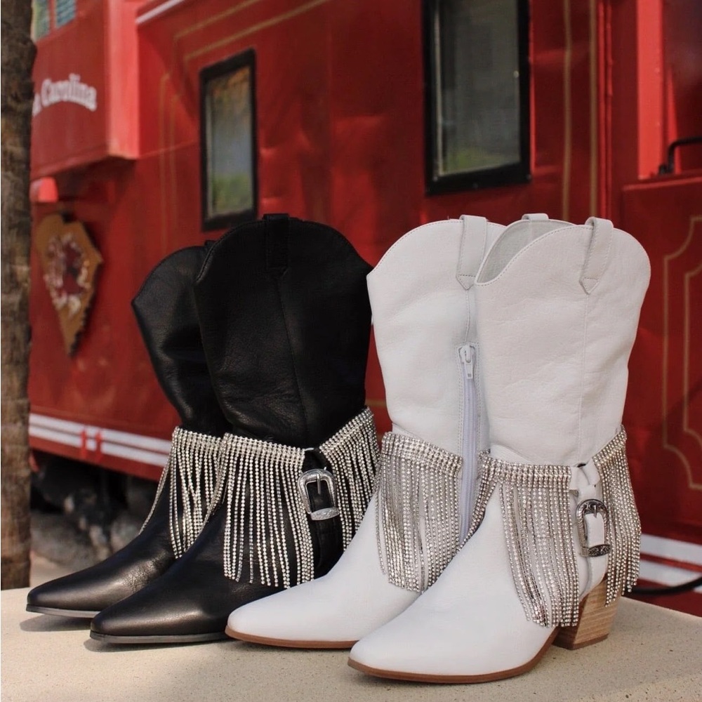 Western White Fringe Western Dolly Boots